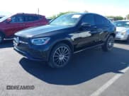 ✅ 2021 Mercedes-Benz GLC 300 • VIN: W1N0J8EB4MF897986 • Лот: 42457219. Опубликован ранее на IAAI с пробегом 49 832 миль. Бесплатный доступ к архиву аукционных продаж из США и подробный отчёт об истории автомобиля на DreamBid. Изображение 2.