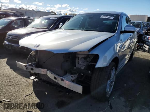 ✅ 2018 BMW X4 xDrive28i • VIN: 5UXXW3C58J0T81232 • Lot: 69434422. Listed on Copart with 50,901 mi. Free auction sales archive from the USA and detailed vehicle history report at DreamBid. Image 1.