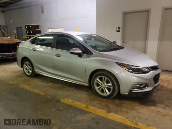 ✅ 2017 Chevrolet Cruze LT • VIN: 1G1BE5SM8H7114301 • Lot: 70694582. Listed on Copart with 104,135 mi. Free auction sales archive from the USA and detailed vehicle history report at DreamBid. Image 4.