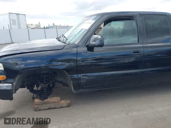 ✅ 2000 Chevrolet Silverado 1500 LS • VIN: 2GCEC19T6Y1376833 • Lot: 43355140. Wystawiony na IAAI z przebiegiem 228 369 mil. Bezpłatny archiwum sprzedaży aukcyjnych z USA i szczegółowy raport historii pojazdu na DreamBid. Zdjęcie 6.