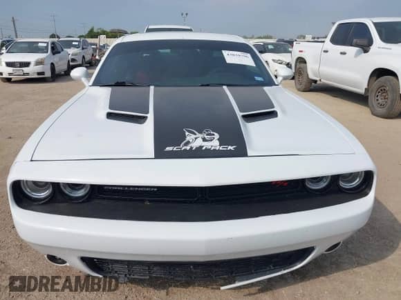 2015 Dodge Challenger R/T Scat Pack z VIN 2C3CDZFJ6FH757466, wystawiony jako IAAI lot #43039796 z przebiegiem 120 512 mil mil oraz . Historia ofert i sprzedaży dostępna na DreamBid. Obrazek 12.