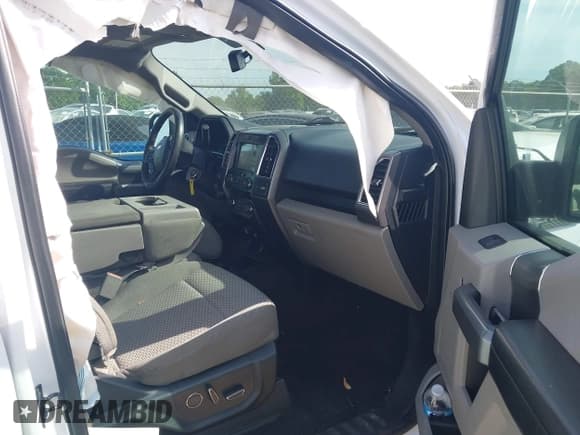 ✅ 2016 Ford F-150 XLT • VIN: 1FTEW1EG6GKD17716 • Лот: 42184556. Опубликован ранее на IAAI с пробегом 125 965 миль. Бесплатный доступ к архиву аукционных продаж из США и подробный отчёт об истории автомобиля на DreamBid. Изображение 5.