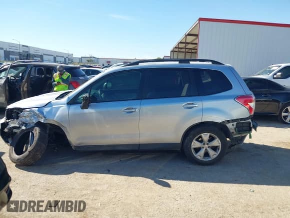 ✅ 2014 Subaru Forester Premium • VIN: JF2SJADC2EH461341 • Lot: 43578606. Wystawiony na IAAI z przebiegiem 78 099 mil. Bezpłatny archiwum sprzedaży aukcyjnych z USA i szczegółowy raport historii pojazdu na DreamBid. Zdjęcie 14.