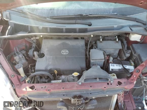 ✅ 2012 Toyota Sienna LE • VIN: 5TDKK3DC5CS215268 • Lot: 84925305. Listed on Copart with 222,995 mi. Free auction sales archive from the USA and detailed vehicle history report at DreamBid. Image 12.