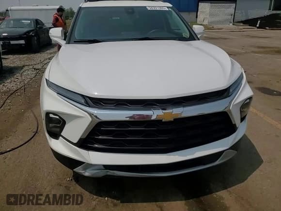 ✅ 2025 Chevrolet Blazer LT • VIN: 3GNKBDRS2SS118844 • Lot: 58391305. Listed on Copart with 5,265 mi. Free auction sales archive from the USA and detailed vehicle history report at DreamBid. Image 14.