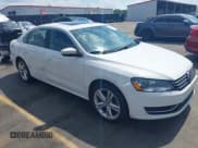 ✅ 2014 Volkswagen Passat SE • VIN: 1VWBS7A35EC088504 • Лот: 42312048. Опубликован ранее на IAAI с пробегом 98 057 миль. Бесплатный доступ к архиву аукционных продаж из США и подробный отчёт об истории автомобиля на DreamBid. Изображение 1.