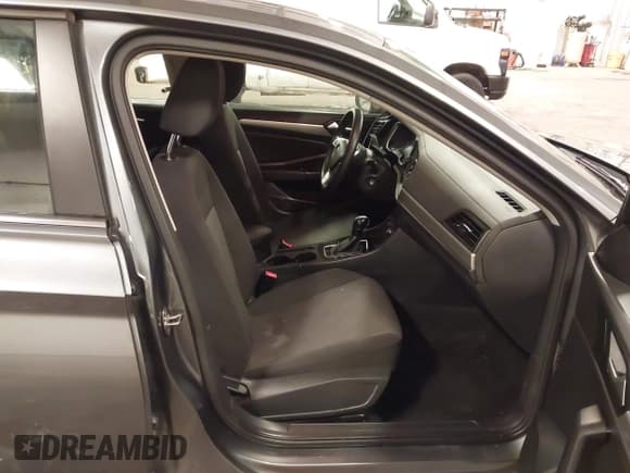 ✅ 2020 Volkswagen Jetta S • VIN: 3VWCB7BU6LM023992 • Lot: 43222379. Listed on IAAI with 112,270 mi. Free auction sales archive from the USA and detailed vehicle history report at DreamBid. Image 5.