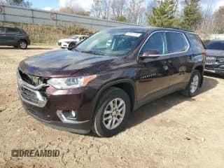 ✅ 2020 Chevrolet Traverse LT Cloth • VIN: 1GNERGKW2LJ325132 • Lot: 90617035. Wystawiony na Copart z przebiegiem 38 557 mil. Bezpłatny archiwum sprzedaży aukcyjnych z USA i szczegółowy raport historii pojazdu na DreamBid. Zdjęcie 1.