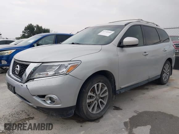 ✅ 2014 Nissan Pathfinder SV • VIN: 5N1AR2MN2EC698964 • Lot: 43740080. Listed on IAAI with 218,118 mi. Free auction sales archive from the USA and detailed vehicle history report at DreamBid. Image 17.