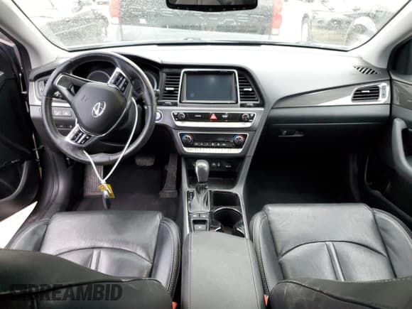 ✅ 2018 Hyundai Sonata Limited • VIN: 5NPE34AF1JH675609 • Lot: 70712582. Listed on Copart with 93,239 mi. Free auction sales archive from the USA and detailed vehicle history report at DreamBid. Image 8.