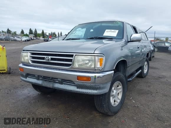 ✅ 1997 Toyota T100 SR5 • VIN: JT4UN24D3V0040298 • Lot: 41936885. Listed on IAAI with 66,224 mi. Free auction sales archive from the USA and detailed vehicle history report at DreamBid. Image 2.