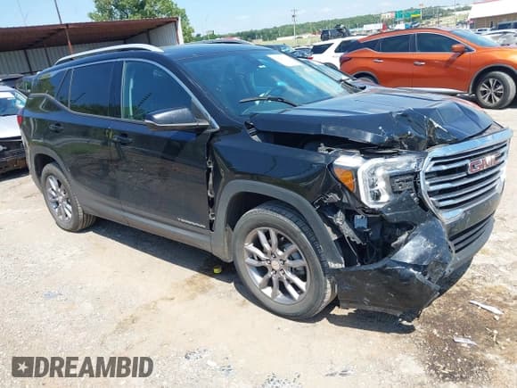 ✅ 2022 GMC Terrain SLT • VIN: 3GKALVEV7NL112466 • Lot: 42996614. Wystawiony na IAAI z przebiegiem 50 194 mil. Bezpłatny archiwum sprzedaży aukcyjnych z USA i szczegółowy raport historii pojazdu na DreamBid. Zdjęcie 1.