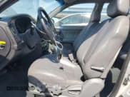 ✅ 2004 Hyundai Elantra GLS • VIN: KMHDN46D34U806736 • Lot: 57423425. Wystawiony na Copart z przebiegiem 46 749 mil. Bezpłatny archiwum sprzedaży aukcyjnych z USA i szczegółowy raport historii pojazdu na DreamBid. Zdjęcie 7.