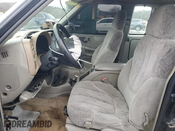 ✅ 1998 GMC Sonoma SLS • VIN: 1GTCS19X5W8502333 • Lot: 83449714. Listed on Copart with Not provided. Free auction sales archive from the USA and detailed vehicle history report at DreamBid. Image 7.