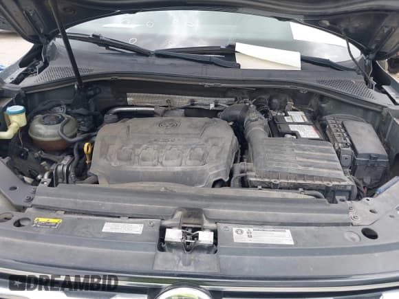 ✅ 2019 Volkswagen Tiguan S • VIN: 3VV1B7AX6KM047182 • Lot: 42926074. Listed on IAAI with 93,990 mi. Free auction sales archive from the USA and detailed vehicle history report at DreamBid. Image 10.