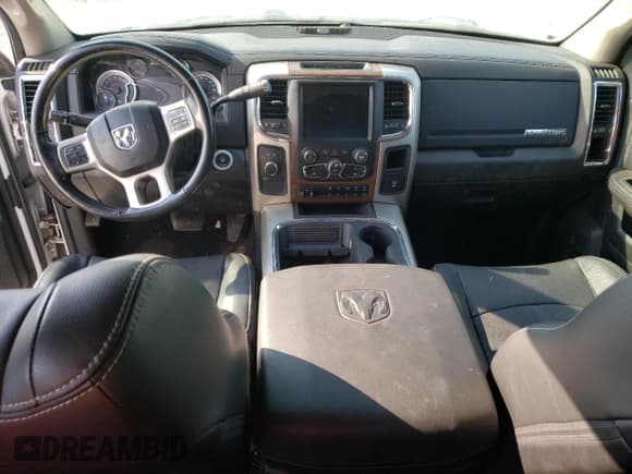 ✅ 2018 Ram 3500 Laramie • VIN: 3C63RRJL2JG149501 • Лот: 65781153. Опубликован ранее на Copart с пробегом 370 131 миль. Бесплатный доступ к архиву аукционных продаж из США и подробный отчёт об истории автомобиля на DreamBid. Изображение 8.