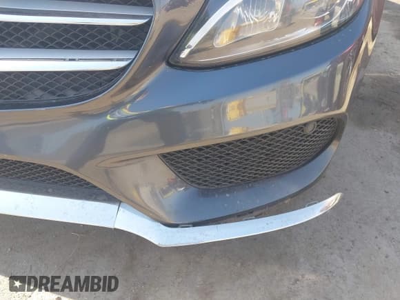 ✅ 2015 Mercedes-Benz C 300 • VIN: 55SWF4JB4FU046665 • Лот: 42940724. Опубликован ранее на IAAI с пробегом 127 801 миль. Бесплатный доступ к архиву аукционных продаж из США и подробный отчёт об истории автомобиля на DreamBid. Изображение 19.