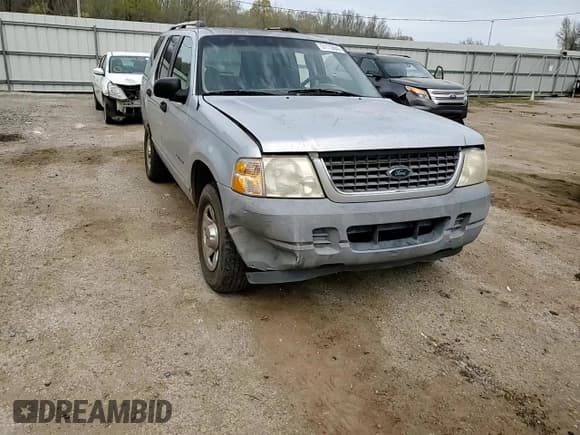 ✅ 2002 Ford Explorer XLS • VIN: 1FMZU72E12UA35943 • Lot: 61910735. Listed on Copart with 249,252 mi. Free auction sales archive from the USA and detailed vehicle history report at DreamBid. Image 12.