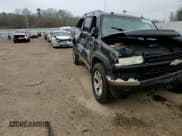 ✅ 2005 Chevrolet Suburban LT • VIN: 3GNFK16Z05G107303 • Лот: 86760384. Опубликован ранее на Copart с пробегом 287 406 миль. Бесплатный доступ к архиву аукционных продаж из США и подробный отчёт об истории автомобиля на DreamBid. Изображение 11.