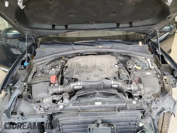 ✅ 2017 Jaguar F-Pace S • VIN: SADCM2BV1HA075922 • Lot: 87386585. Wystawiony na Copart z przebiegiem 102 186 mil. Bezpłatny archiwum sprzedaży aukcyjnych z USA i szczegółowy raport historii pojazdu na DreamBid. Zdjęcie 12.