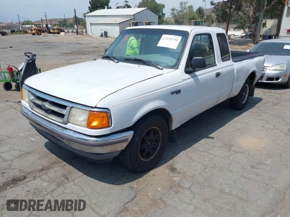 ✅ 1995 Ford Ranger Splash • VIN: 1FTCR14U4SPA34569 • Lot: 42418798. Wystawiony na IAAI z przebiegiem 147 460 mil. Bezpłatny archiwum sprzedaży aukcyjnych z USA i szczegółowy raport historii pojazdu na DreamBid. Zdjęcie 2.