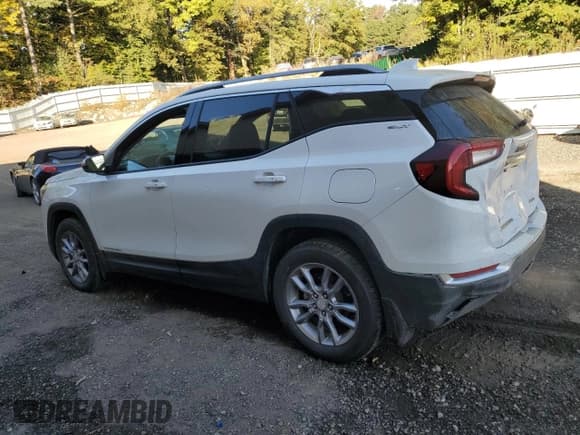 ✅ 2022 GMC Terrain SLT • VIN: 3GKALVEVXNL223349 • Lot: 72036455. Wystawiony na Copart z przebiegiem 12 182 mil. Bezpłatny archiwum sprzedaży aukcyjnych z USA i szczegółowy raport historii pojazdu na DreamBid. Zdjęcie 2.