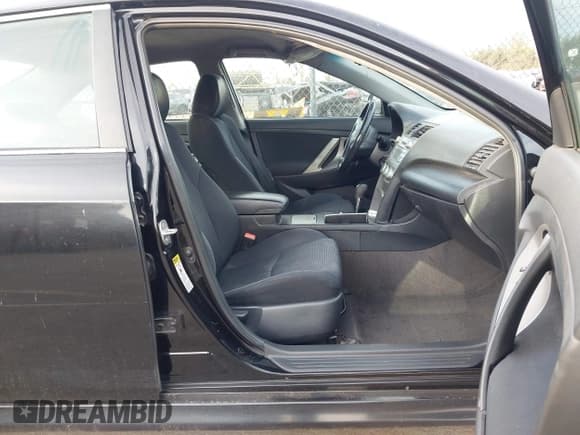 ✅ 2009 Toyota Camry SE • VIN: 4T1BE46K99U398529 • Lot: 43681548. Wystawiony na IAAI z przebiegiem 405 296 mil. Bezpłatny archiwum sprzedaży aukcyjnych z USA i szczegółowy raport historii pojazdu na DreamBid. Zdjęcie 5.