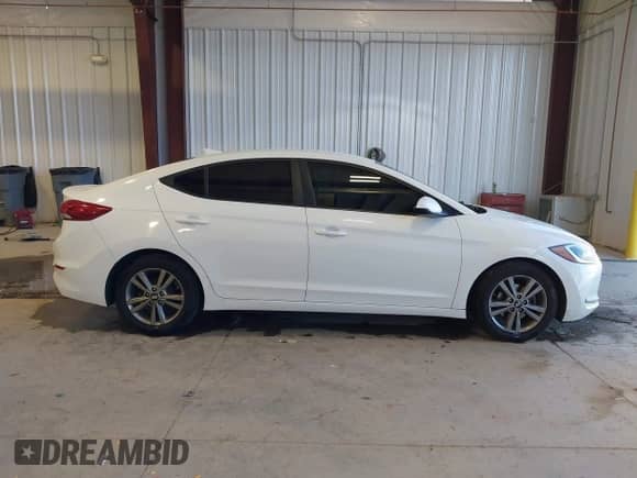 2017 Hyundai Elantra SE с VIN 5NPD84LF5HH131828, выставлен на аукционе IAAI как лот 43284576 с пробегом 145 074 миль миль и . История ставок и продаж доступна на DreamBid. Изображение 13.