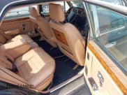 ✅ 1994 Bentley Turbo R • VIN: SCBZP03C0RCX54166 • Lot: 42310238. Wystawiony na IAAI z przebiegiem 59 887 mil. Bezpłatny archiwum sprzedaży aukcyjnych z USA i szczegółowy raport historii pojazdu na DreamBid. Zdjęcie 8.