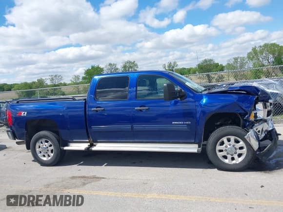 ✅ 2013 Chevrolet Silverado 2500HD LT • VIN: 1GC1KXCG1DF196694 • Lot: 42320081. Listed on IAAI with 93,305 mi. Free auction sales archive from the USA and detailed vehicle history report at DreamBid. Image 13.