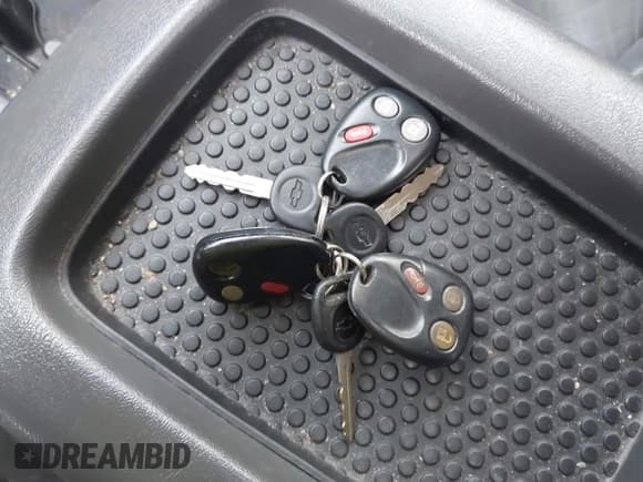 ✅ 2006 Chevrolet Silverado 2500HD LT3 • VIN: 1GCHK23D26F168025 • Лот: 43477023. Опубликован ранее на IAAI с пробегом 315 243 миль. Бесплатный доступ к архиву аукционных продаж из США и подробный отчёт об истории автомобиля на DreamBid. Изображение 11.