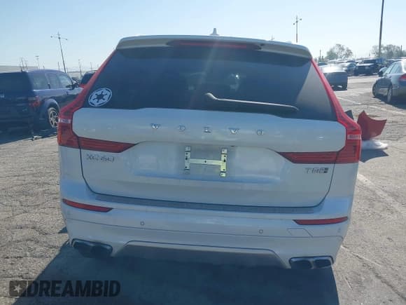 ✅ 2019 Volvo XC60 R-Design • VIN: YV4BR0DM8K1393008 • Lot: 42012083. Wystawiony na IAAI z przebiegiem 72 369 mil. Bezpłatny archiwum sprzedaży aukcyjnych z USA i szczegółowy raport historii pojazdu na DreamBid. Zdjęcie 16.