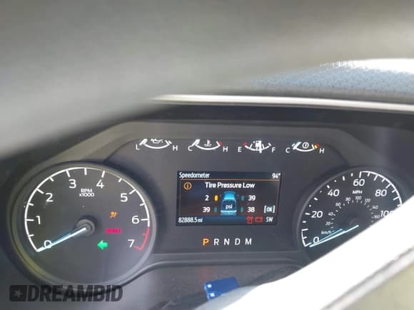 ✅ 2021 Ford F-150 XL • VIN: 1FTEW1EP9MKE39501 • Lot: 42270609. Wystawiony na IAAI z przebiegiem 82 888 mil. Bezpłatny archiwum sprzedaży aukcyjnych z USA i szczegółowy raport historii pojazdu na DreamBid. Zdjęcie 7.