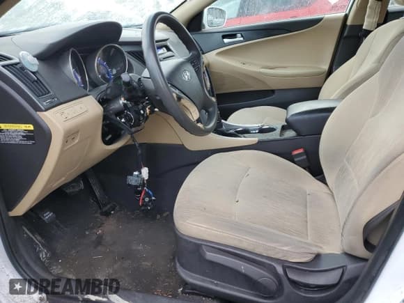 ✅ 2013 Hyundai Sonata GLS • VIN: 5NPEB4AC3DH728985 • Lot: 76553684. Listed on Copart with 109,775 mi. Free auction sales archive from the USA and detailed vehicle history report at DreamBid. Image 7.