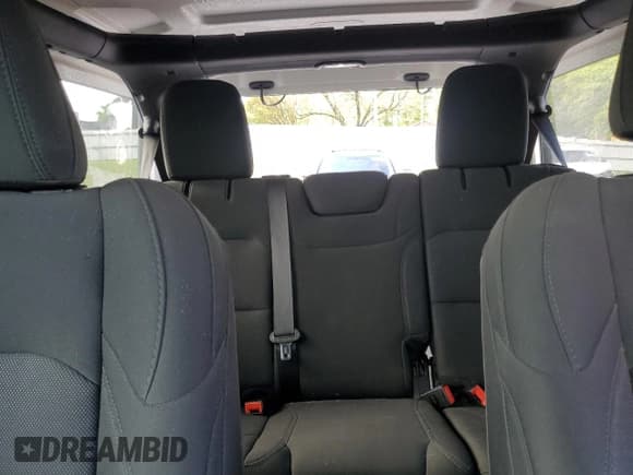 ✅ 2020 Jeep Wrangler Unlimited Willys • VIN: 1C4HJXDG1LW250252 • Lot: 52755475. Wystawiony na Copart z przebiegiem 64 992 mil. Bezpłatny archiwum sprzedaży aukcyjnych z USA i szczegółowy raport historii pojazdu na DreamBid. Zdjęcie 10.