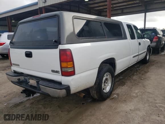 ✅ 2003 GMC Sierra 1500 • VIN: 1GTEC19T23E104562 • Лот: 38253722. Опубликован ранее на Copart с пробегом 315 846 миль. Бесплатный доступ к архиву аукционных продаж из США и подробный отчёт об истории автомобиля на DreamBid. Изображение 4.