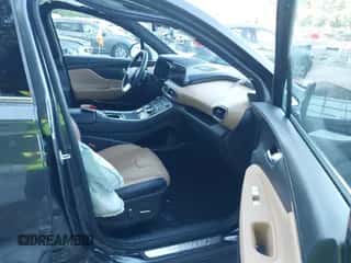 2023 Hyundai Santa Fe Calligraphy z VIN 5NMS5DAL9PH638512, wystawiony jako IAAI lot #43082782 z przebiegiem 39 825 mil mil oraz . Historia ofert i sprzedaży dostępna na DreamBid. Obrazek 5.