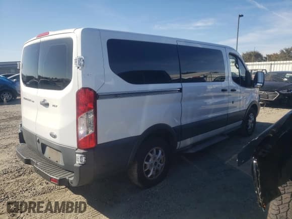 ✅ 2016 Ford Transit XLT • VIN: 1FMZK1YM9GKB28861 • Лот: 77015814. Опубликован ранее на Copart с пробегом 111 384 миль. Бесплатный доступ к архиву аукционных продаж из США и подробный отчёт об истории автомобиля на DreamBid. Изображение 3.