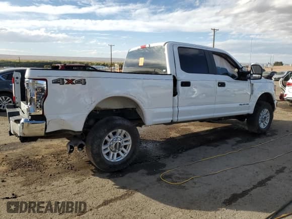 ✅ 2019 Ford F-250 XL • VIN: 1FT7W2BT6KED53901 • Lot: 76833974. Listed on Copart with 73,701 mi. Free auction sales archive from the USA and detailed vehicle history report at DreamBid. Image 3.
