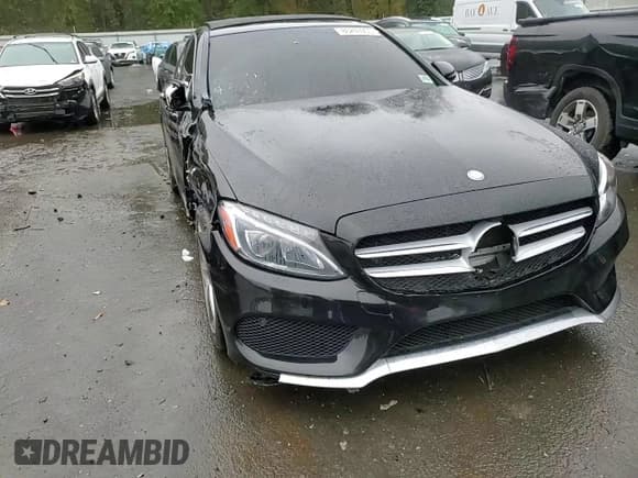 ✅ 2017 Mercedes-Benz C 300 • VIN: 55SWF4KB6HU185097 • Lot: 86260905. Listed on Copart with 137,380 mi. Free auction sales archive from the USA and detailed vehicle history report at DreamBid. Image 13.