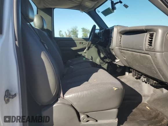 2005 GMC Sierra 1500 Work Truck с VIN 1GTEC14V95Z213251, выставлен на аукционе Copart как лот 82192014 с пробегом 229 733 миль миль и На запчасти • Non repairable. История ставок и продаж доступна на DreamBid. Изображение 10.