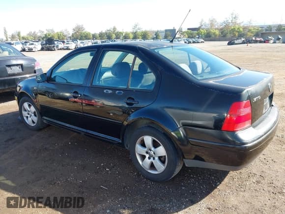✅ 2003 Volkswagen Jetta GLS • VIN: 3VWSP69M83M106532 • Lot: 43479424. Listed on IAAI with 387,071 mi. Free auction sales archive from the USA and detailed vehicle history report at DreamBid. Image 3.