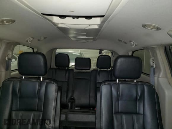 ✅ 2016 Chrysler Town & Country Touring • VIN: 2C4RC1BG0GR213027 • Lot: 90756325. Wystawiony na Copart z przebiegiem 192 992 mil. Bezpłatny archiwum sprzedaży aukcyjnych z USA i szczegółowy raport historii pojazdu na DreamBid. Zdjęcie 10.