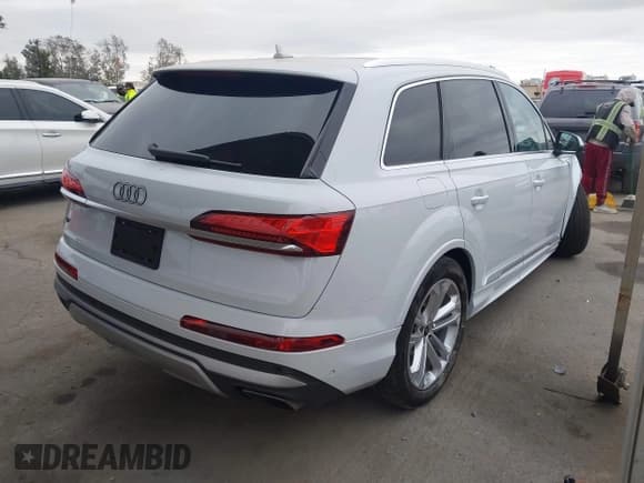 ✅ 2025 Audi Q7 Premium • VIN: WA1ACBF70SD001585 • Лот: 42058238. Опубликован ранее на IAAI с пробегом 17 313 миль. Бесплатный доступ к архиву аукционных продаж из США и подробный отчёт об истории автомобиля на DreamBid. Изображение 4.