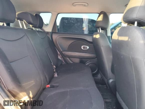 ✅ 2017 Kia Soul • VIN: KNDJN2A23H7423871 • Лот: 92231245. Опубликован ранее на Copart с пробегом 110 791 миль. Бесплатный доступ к архиву аукционных продаж из США и подробный отчёт об истории автомобиля на DreamBid. Изображение 11.