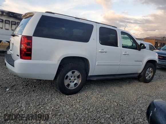 ✅ 2012 Chevrolet Suburban LT • VIN: 1GNSCJE08CR117041 • Lot: 92737405. Listed on Copart with 117,166 mi. Free auction sales archive from the USA and detailed vehicle history report at DreamBid. Image 3.