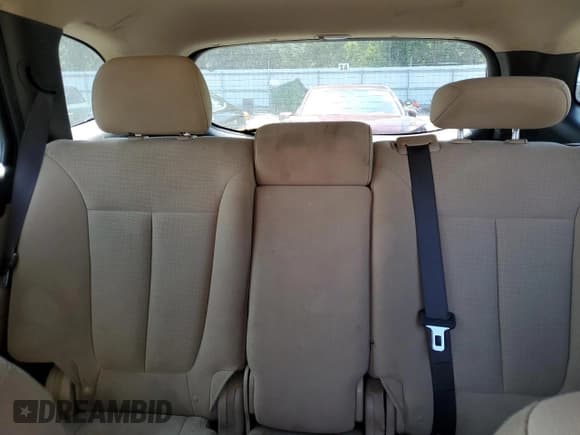 ✅ 2010 Hyundai Santa Fe GLS • VIN: 5NMSG3AB7AH366724 • Lot: 68895274. Listed on Copart with 348,312 mi. Free auction sales archive from the USA and detailed vehicle history report at DreamBid. Image 10.