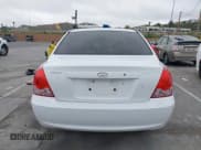 ✅ 2004 Hyundai Elantra GLS • VIN: KMHDN46D64U709062 • Lot: 42020336. Wystawiony na IAAI z przebiegiem 211 215 mil. Bezpłatny archiwum sprzedaży aukcyjnych z USA i szczegółowy raport historii pojazdu na DreamBid. Zdjęcie 16.