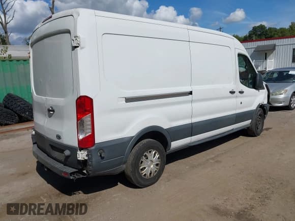 ✅ 2015 Ford Transit Cargo • VIN: 1FTYR2CM9FKA05097 • Lot: 43350022. Listed on IAAI with 311,969 mi. Free auction sales archive from the USA and detailed vehicle history report at DreamBid. Image 4.