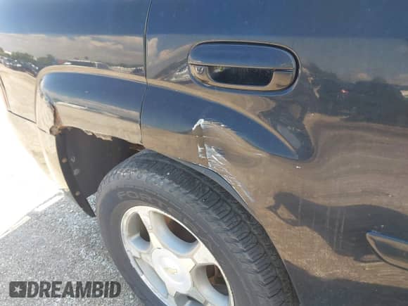 2009 Chevrolet TrailBlazer 1LT z VIN 1GNDT33S892131225, wystawiony jako IAAI lot #42626172 z przebiegiem 104 166 mil mil oraz . Historia ofert i sprzedaży dostępna na DreamBid. Obrazek 13.